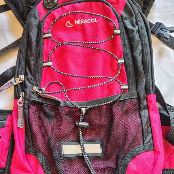 Hydration Pack Hiking Water Backpack - Miracol Insulated Water Bag - Picture 2 of 7